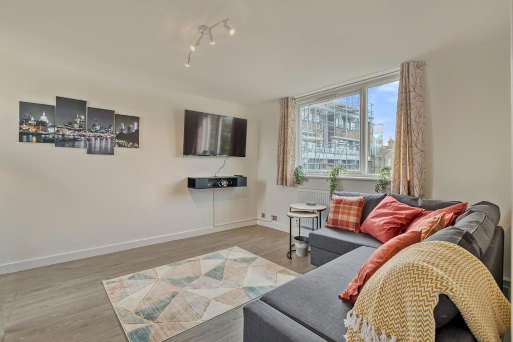 Hidden Gem In Battersea W/ Free Parking Apartment London Bagian luar foto