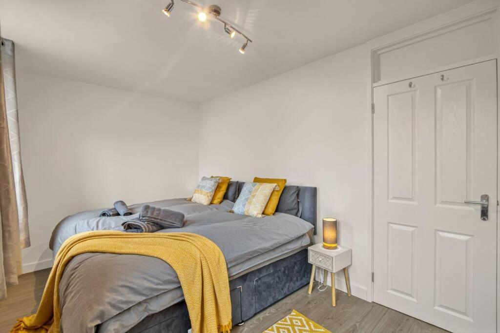 Hidden Gem In Battersea W/ Free Parking Apartment London Bagian luar foto